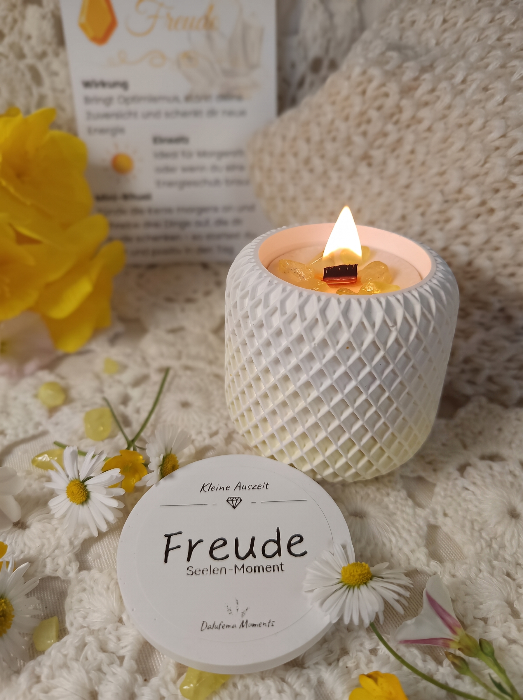 Seelen-Moment "Freude" mit Citrin-Heilsteinen, Salted-Grapefuit Duft & Ritual-Begleitkarte - ca. 70ml - ca. 15 Std. Brenndauer - handgemacht