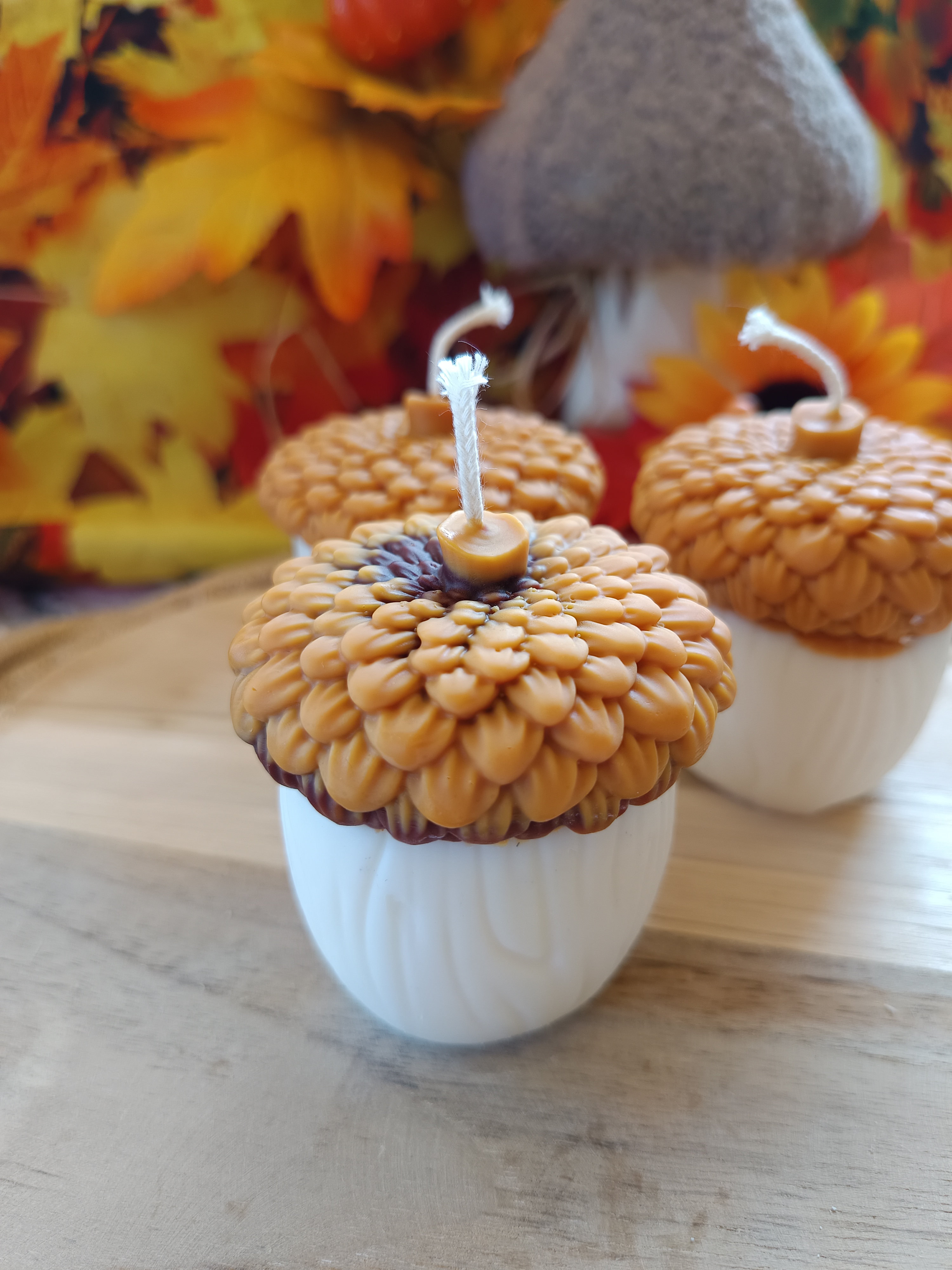 Herbst-Kerze in Eichel-Form